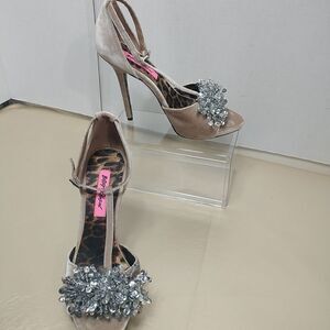 Betsey Johnson Impress SZ 8.5 Velvet T Strap D'Orsay Peep Toe Buckle Heel